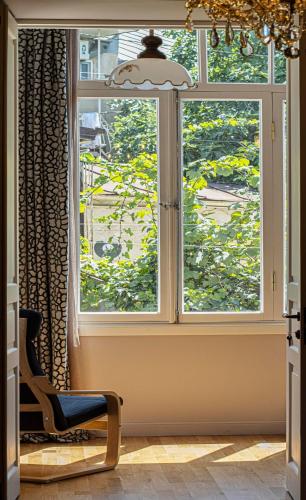 Charming 1BR Apartment with Balcony By Wehost