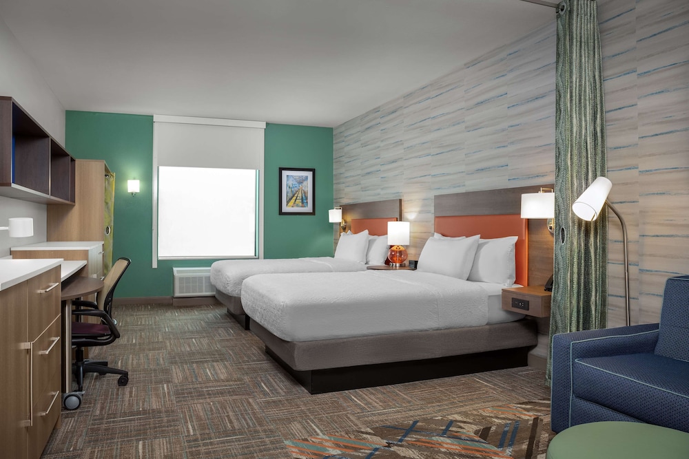 Home2 Suites by Hilton Cullman - photo 7
