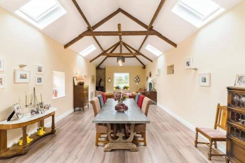 Stunning Granite Barn Conversion
