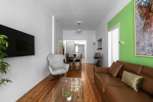 F & B Collection Flat For 6 — 4-Star Luxury Hotel in Thessaloniki, Greece