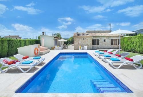Owl Booking Villa Tofol Ideal For Family and Friends — 4-Star Luxury Hotel in Pollenca, Spain