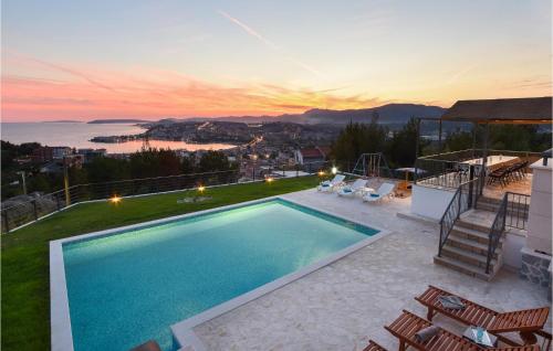 Six Bedroom Holiday Home In Podstrana — 4-Star Luxury Hotel in Podstrana, Croatia