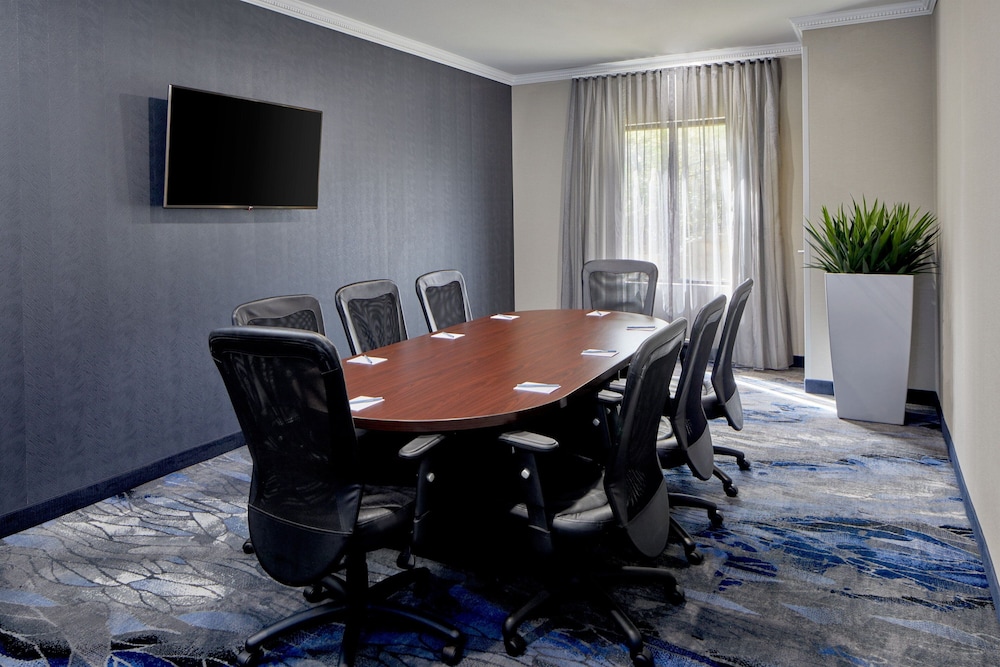 Fairfield Inn and Suites Gainesville - photo 23