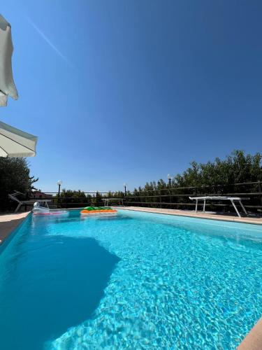Appartamento Belvedere con Piscina Soggiorni Le Grotte — 4-Star Luxury Hotel in Camerano, Italy