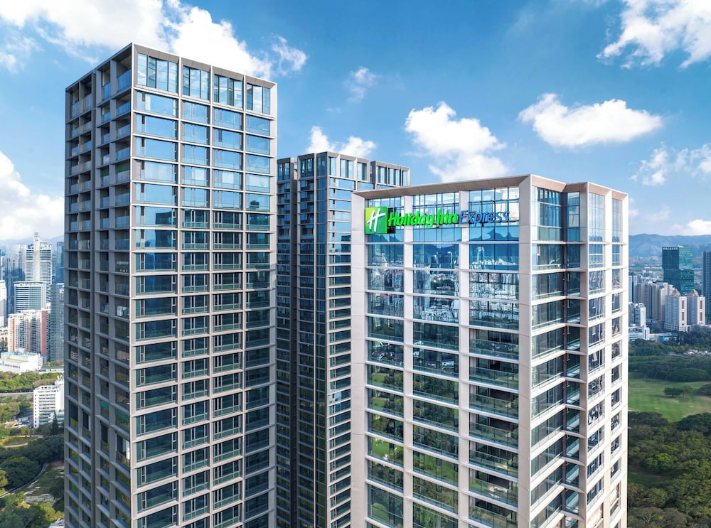Holiday Inn Express Shenzhen Futian Center by IHG — 4-Star Luxury Hotel in Shenzhen, People's Republic of China