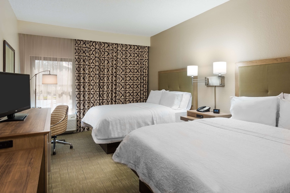 Hampton Inn Bonita Springs Naples North - photo 16