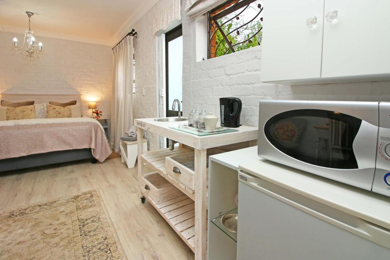 Petite Apartment
