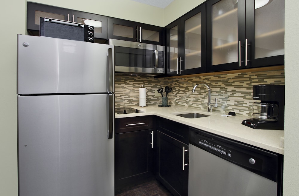 Staybridge Suites Tysons McLean by IHG - photo 14