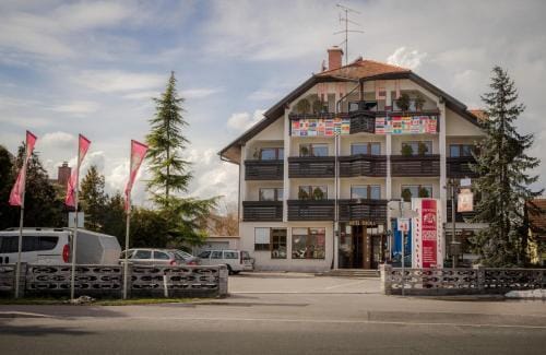 Hotel Krona Domžale — hotel in Domzale