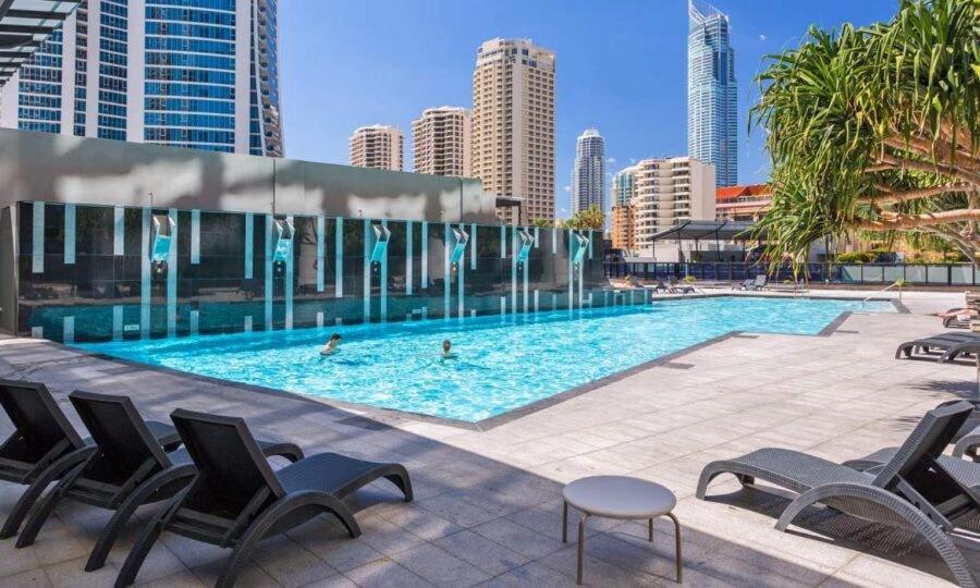 Level 47 Sky High 2BR Ocean View Apartment — 4-Star Luxury Hotel in Gold Coast, Australia