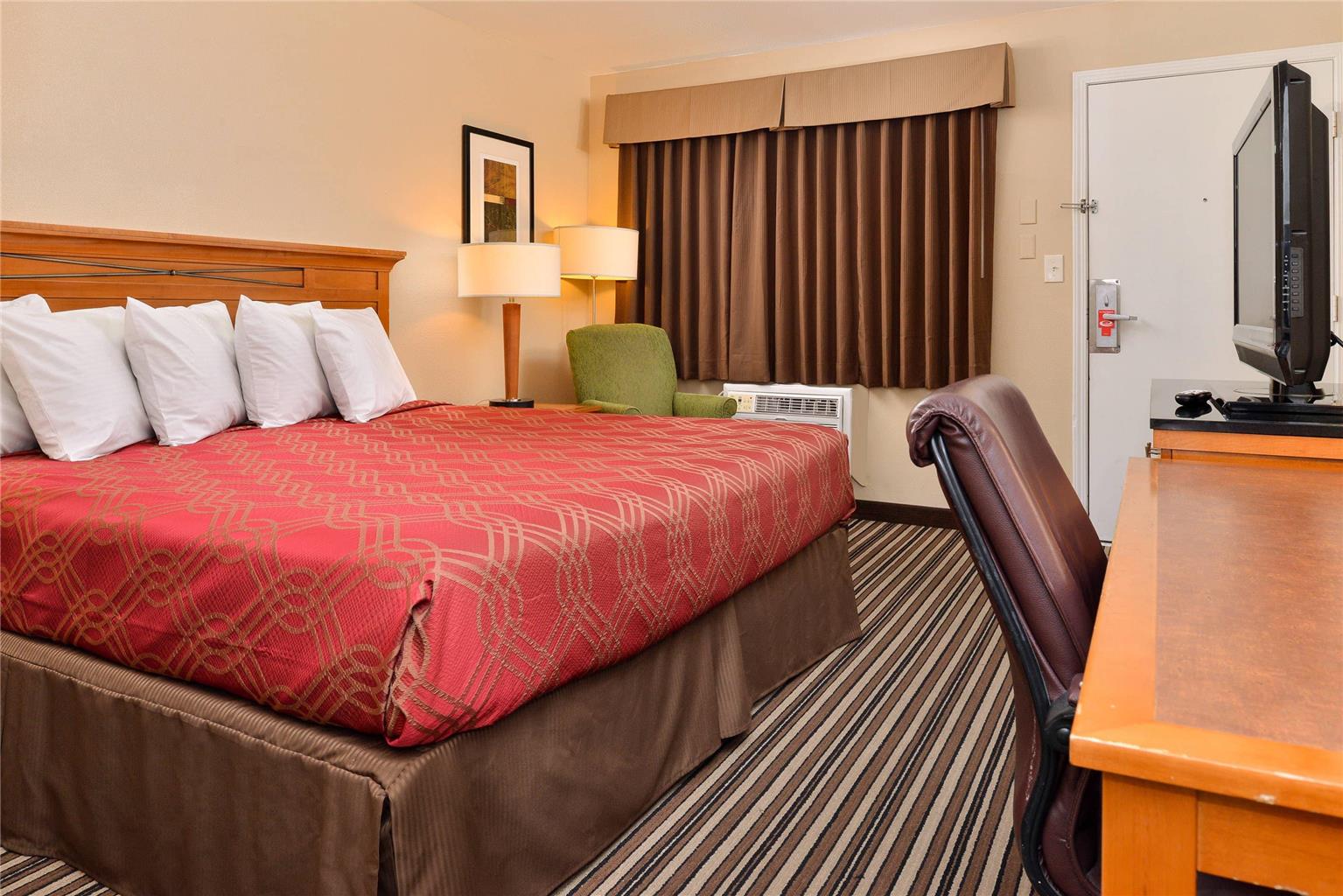 Econo Lodge Kennewick Tri Cities - photo 12