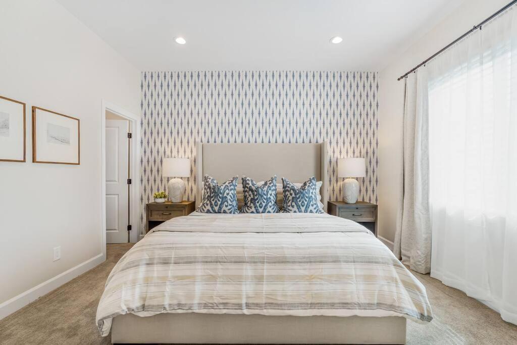 The Loop by Pmi in Camarillo, United States