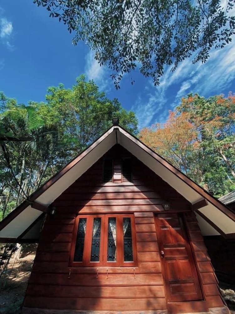 Hormuenlee Resort — Sangkhla Buri