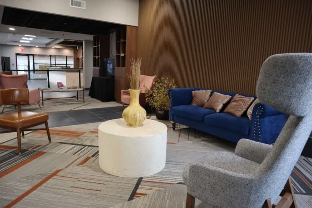 Sky Point Hotel & Suites Atlanta Airport - photo 3