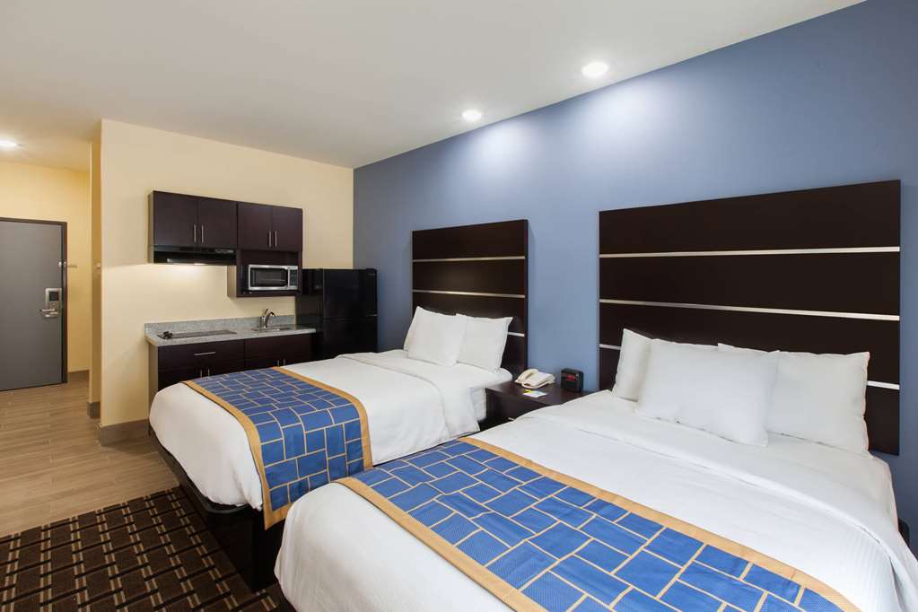 Days Inn by Wyndham Baton Rouge Airport - photo 12
