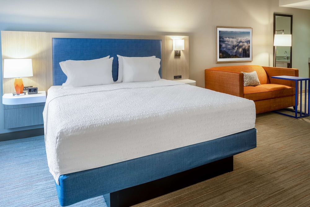 Hampton Inn Harriman Woodbury - photo 24