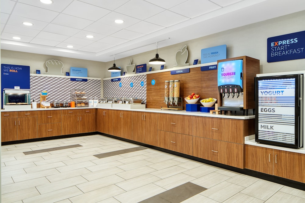 Holiday Inn Express Statesboro by IHG - photo 20