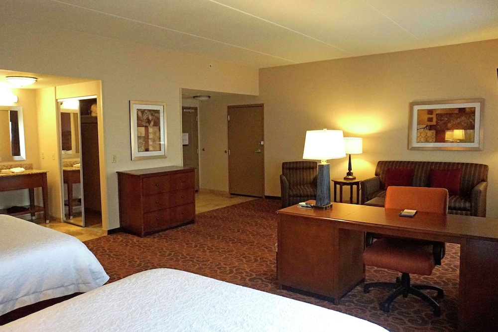 Hampton Inn Waynesburg - photo 9