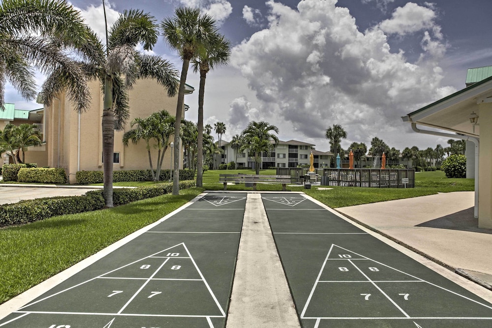 Sunny Fort Pierce Resort Condo w Beach Access - photo 21