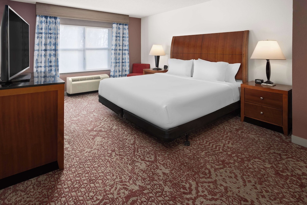 Hilton Garden Inn Milford - photo 13
