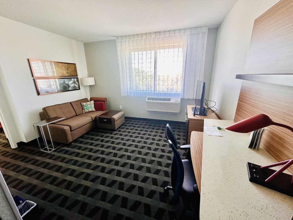 TownePlace Suites by Marriott Venice - photo 17