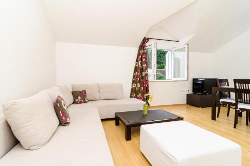 Charming apartment in Dubrovnik with sea view 45 m