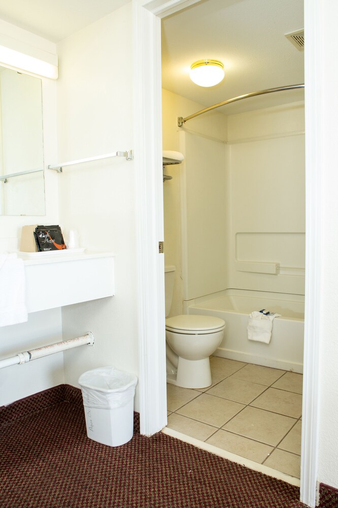 Sands Inn and Kitchen Suites - photo 20