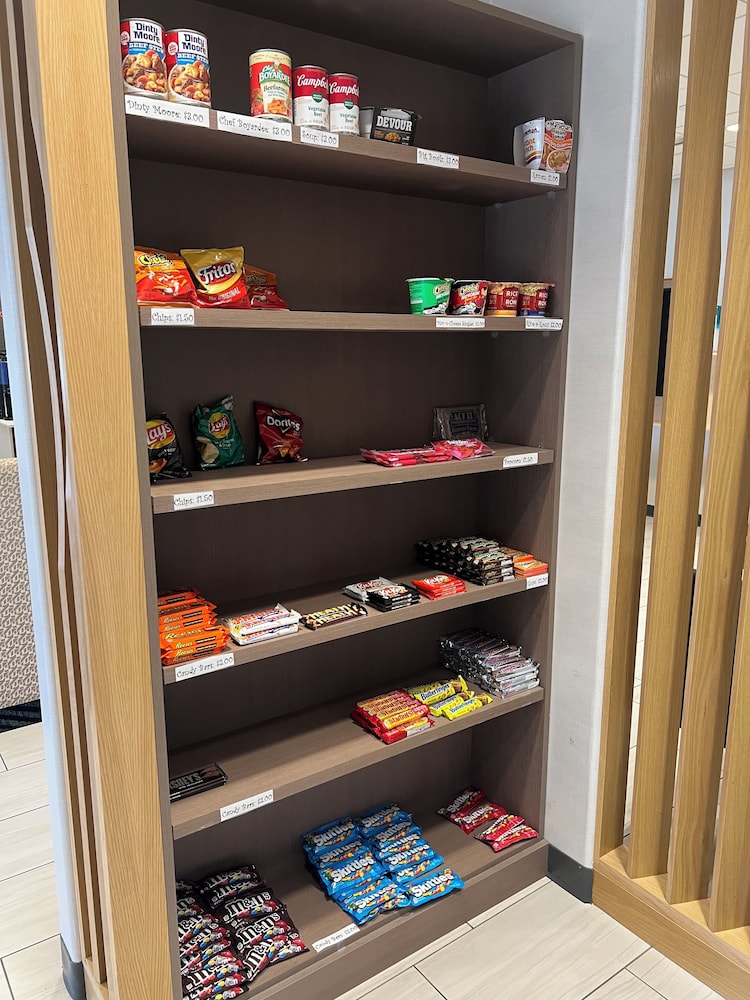 Holiday Inn Express Hotel & Suites Beatrice an IHG Hotel - photo 4