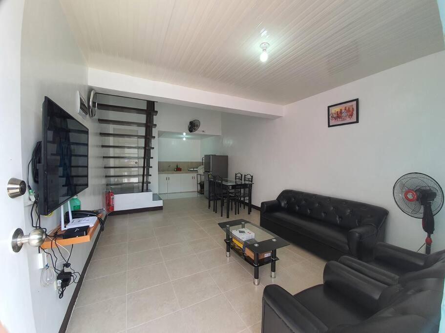 Calapan City Guest House Transient in a Subdivision near Malls L41 — 4-Star Luxury Hotel in Calapan, Philippines