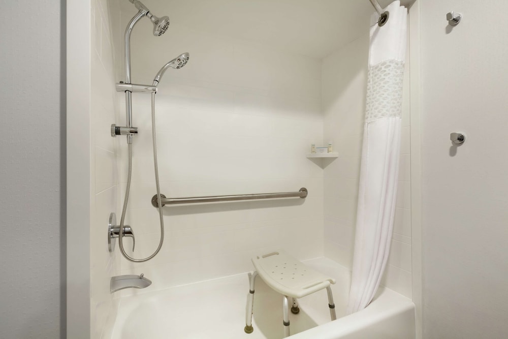 Hampton Inn Clackamas - photo 22