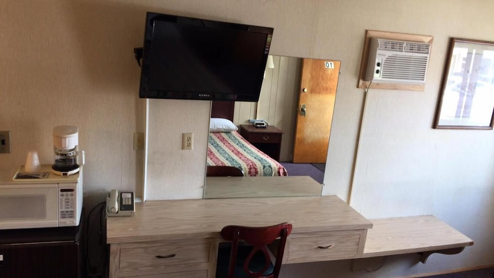 Inn Town Motel - photo 6
