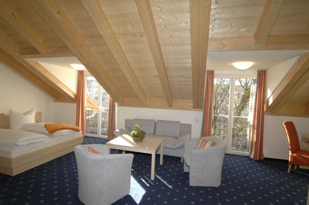 Hotel Landhaus Sixtmuhle — Taufkirchen