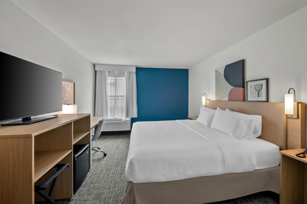 Spark by Hilton Spring Lake Fayetteville - photo 11
