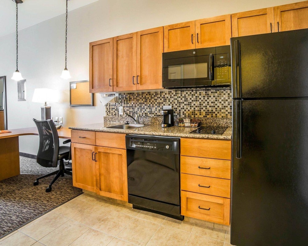 MainStay Suites Sidney Medical Center - photo 22