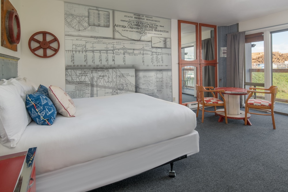 Astoria Riverwalk Inn - photo 4