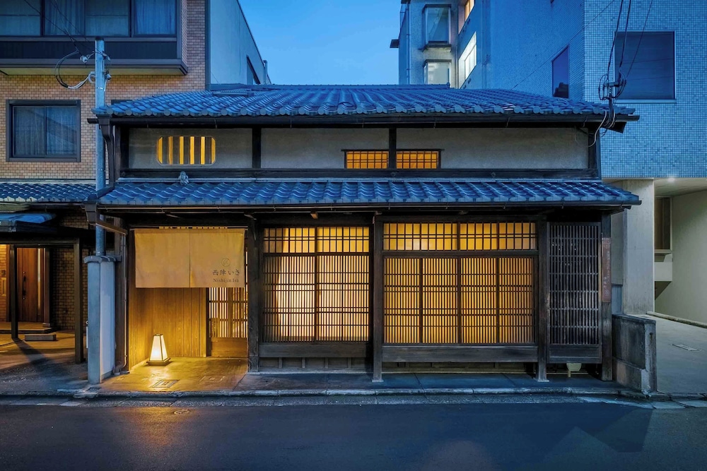 Nishijin Isa — 4-Star Luxury Hotel in Kyoto, Japan