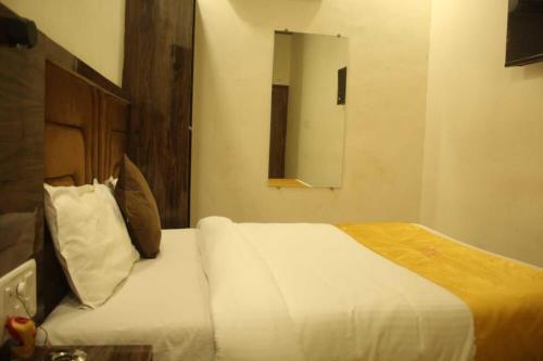 Hotel Siddharth Residency Siddharth Nagar Goregaon West