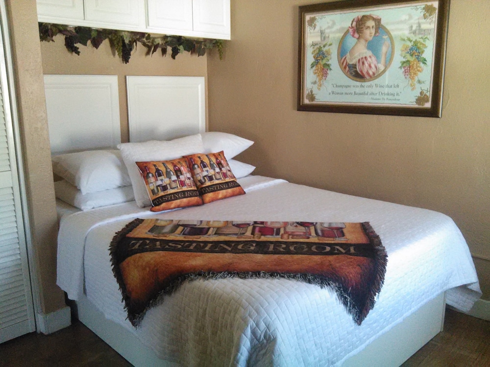 Cottonwood Hotel - photo 13