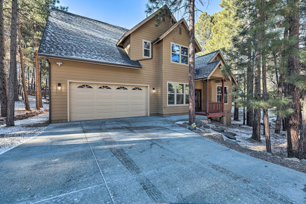 Flagstaff Family Getaway about 4 Miles to Downtown in Flagstaff, United States