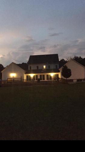MooreField Suites Greensboro East - photo 21