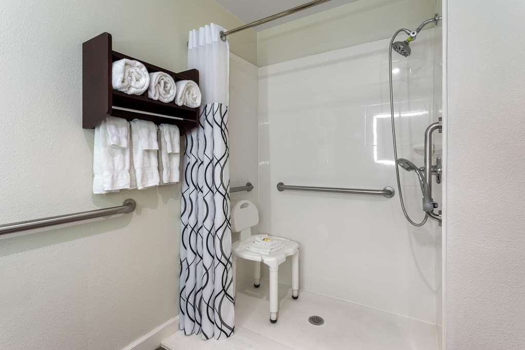 La Quinta Inn & Suites by Wyndham Columbus West Hilliard - photo 26