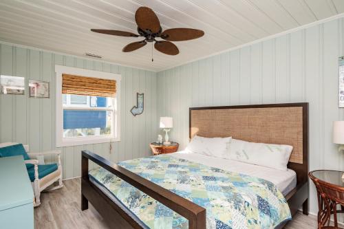 Moon Struck by Oak Island Accommodations - photo 25