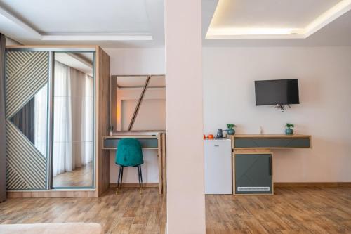 Vila Kollari — 4-Star Luxury Hotel in Ulcinj, Montenegro