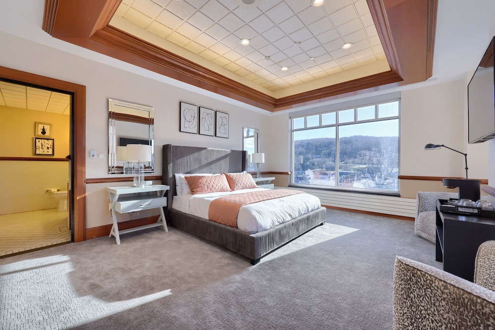 The Executive Suites and Venue - photo 35