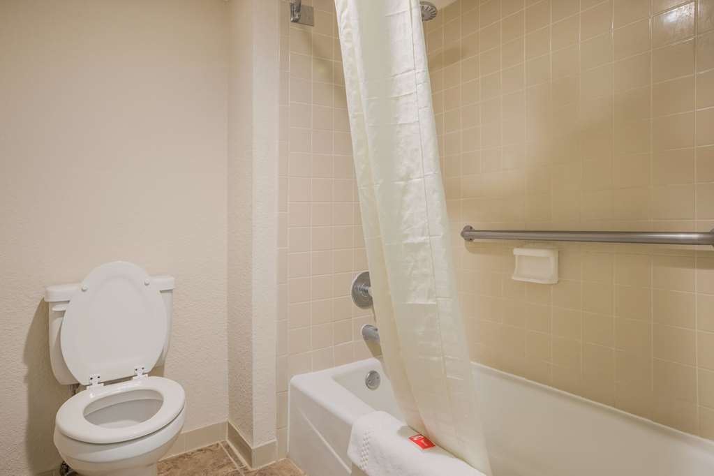 Econo Lodge Vidalia - photo 22
