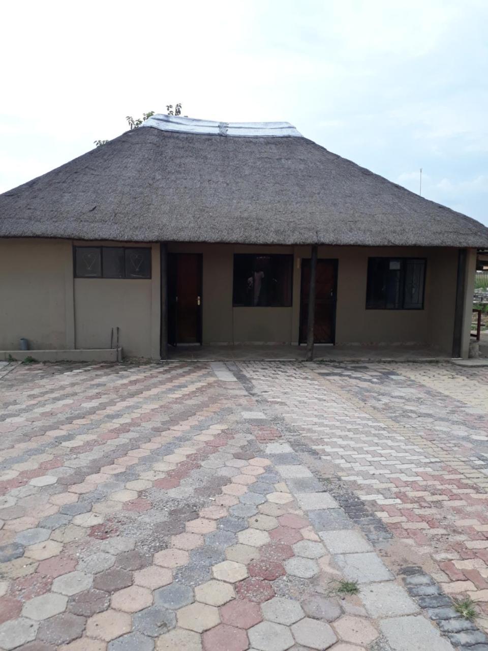 Ekuhlaleni - last minute hotel in Unknown City