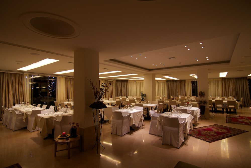 מזון ומשקאות