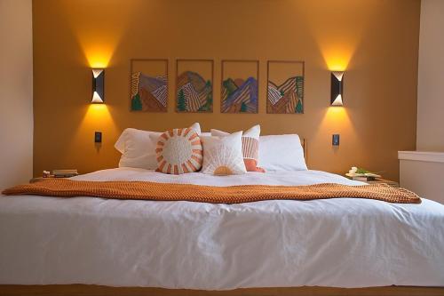 5 mins to Deadwood Hot Tub Game Room in Sturgis, United States