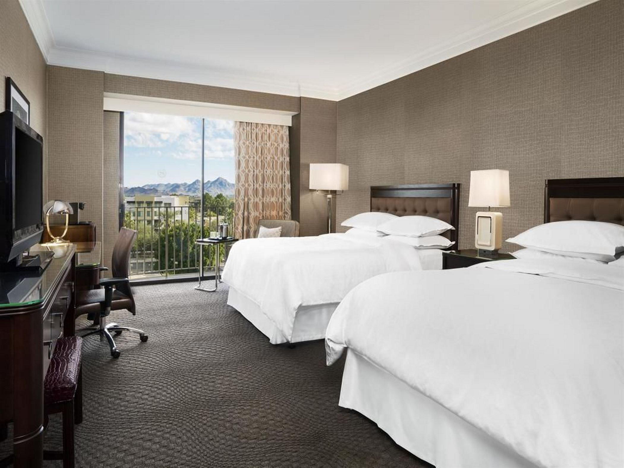 Sheraton Crescent Hotel - photo 8