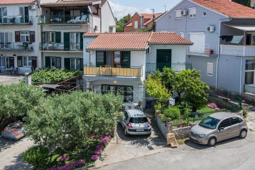 La Parenthese - carbon neutral hotel in Honfleur